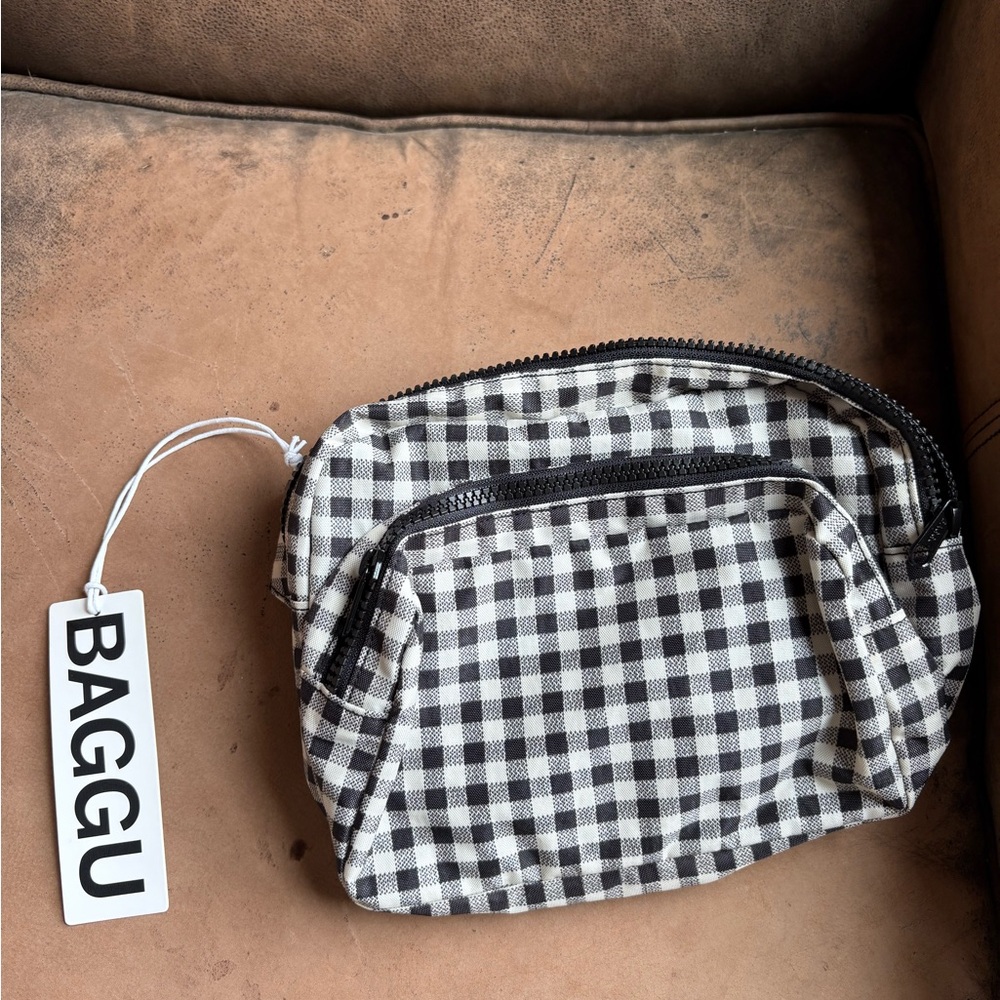 NWT Baggu B+W gingham Fanny Pack